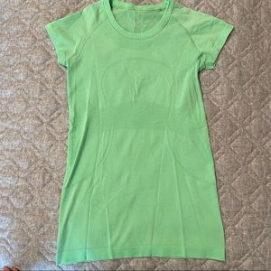 Lululemon Swiftly Tech Short Sleeved Crew